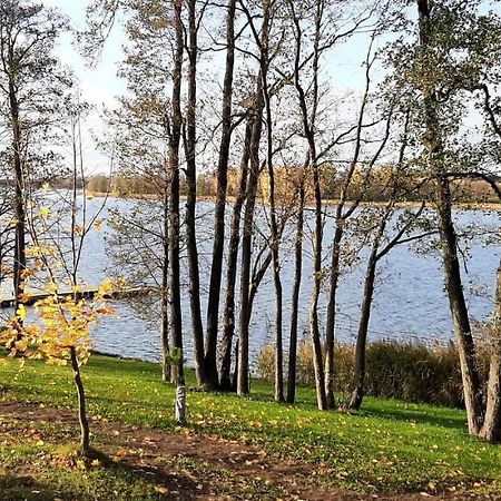 Vila Galadusis Prie Ezero Lazdijai Exteriör bild